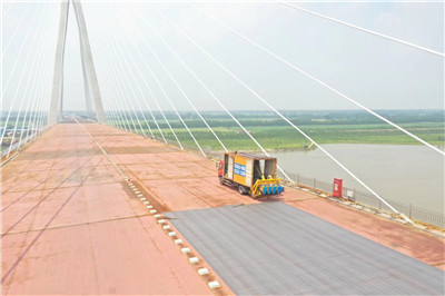 鄭州同步碎石封層車(chē)